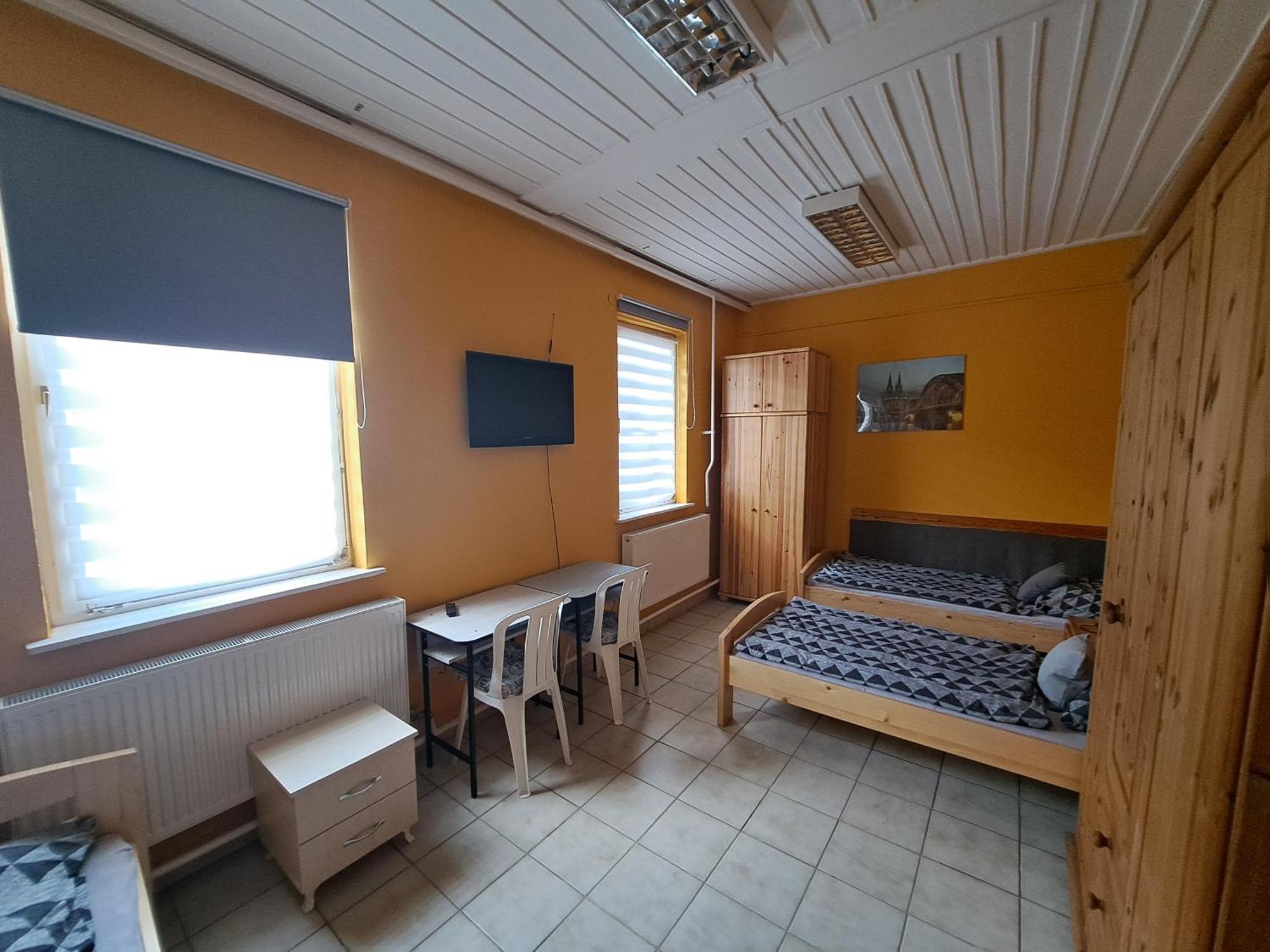Collingo Belvarosi Szallas Apartment Kazincbarcika Bagian luar foto